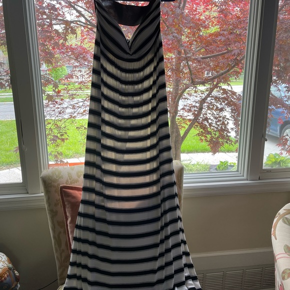 Women’s Remain Strapless Maxi Dress NEW Sz M - Picture 7 of 8